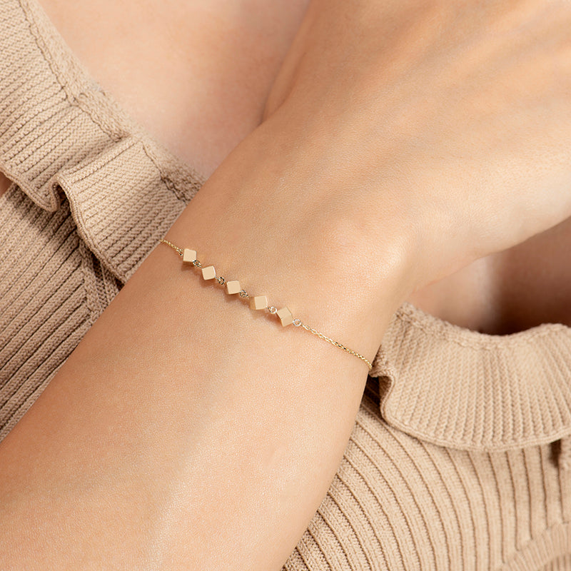 Pulsera Gravity Row Cube Oro