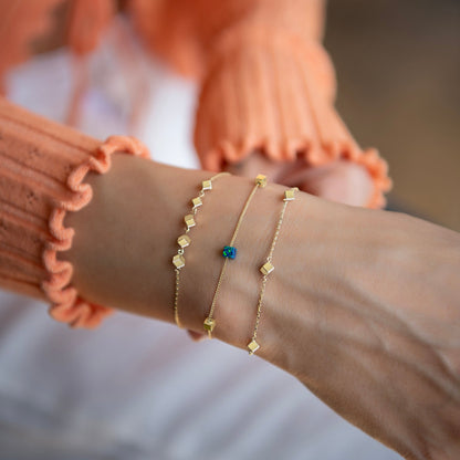 Pulsera Gravity Row Cube Oro